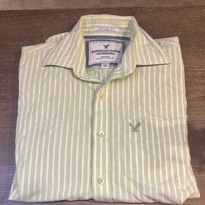 Long Sleeve American Eagle dress shirt. Men’s size XS